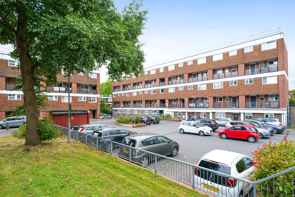house or flat for sale or rent in south west London